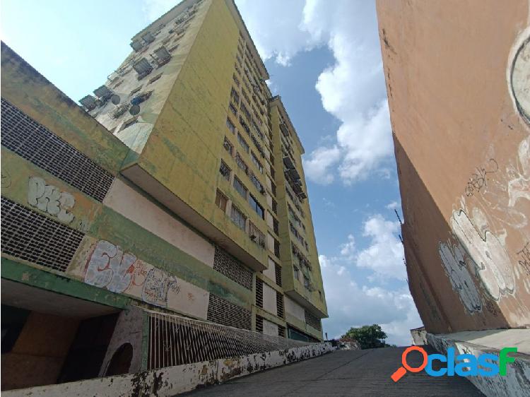 Apartamento en Venta en Turmero, Res. Mariño, Aragua