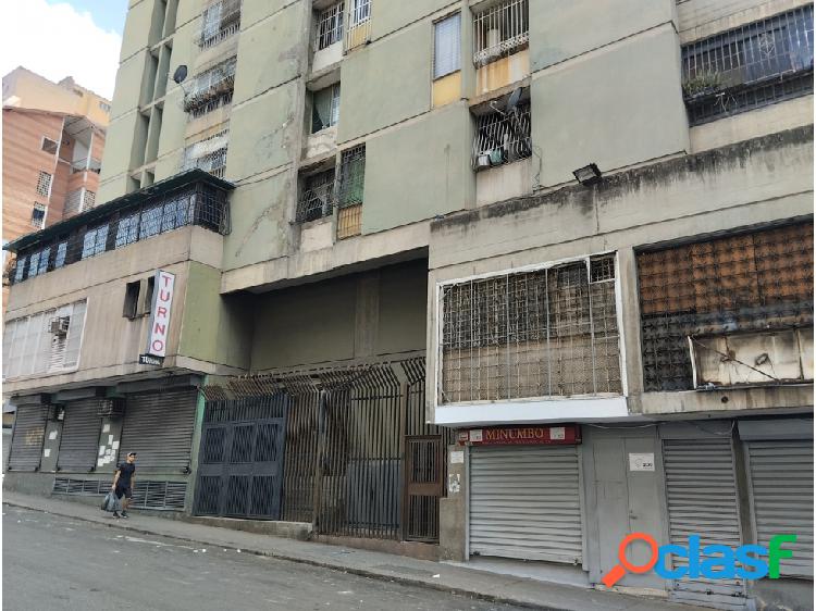 Apartamento en venta en Santa Rosalia, Av. este 12, Esq. El