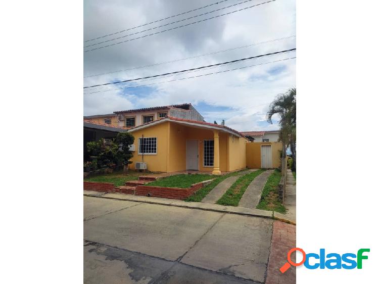 CASA EN VENTA EN PRADOS DEL GOLF CABUDARE