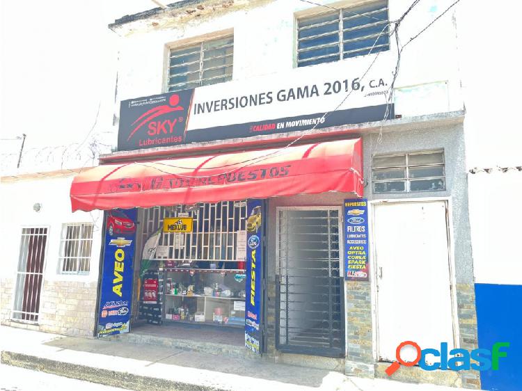 Casa con local comercial en Venta, Centro de Cagua.