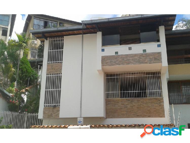 Casa en venta cuatro niveles en El Marques