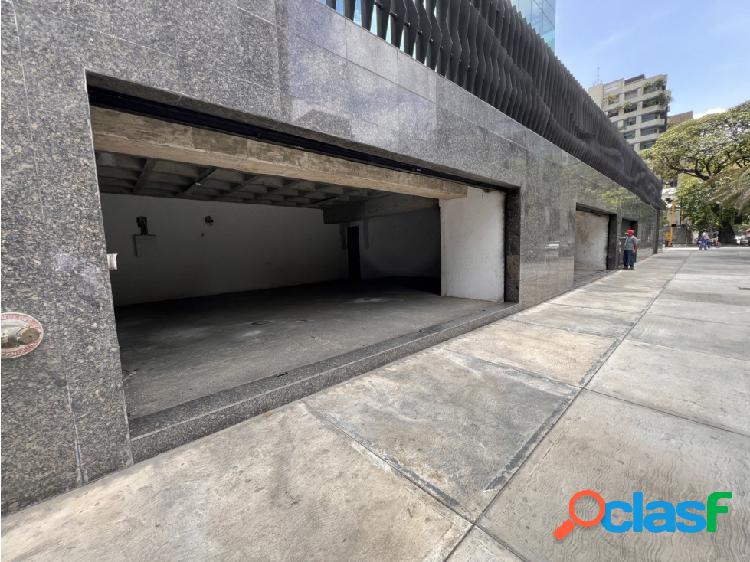 EN VENTA LOCAL COMERCIAL A PIE DE CALLE EN MODERNA TORRE DE