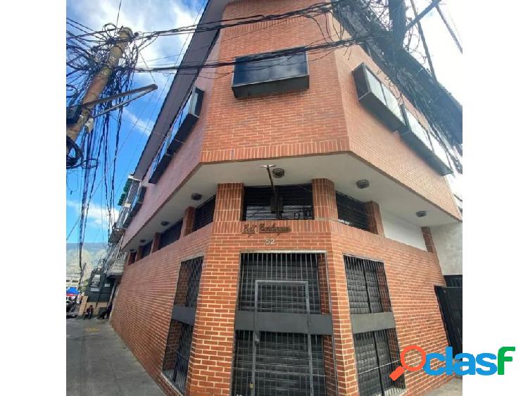 Excelente Edificio Multipropósito ubicado al Oeste de