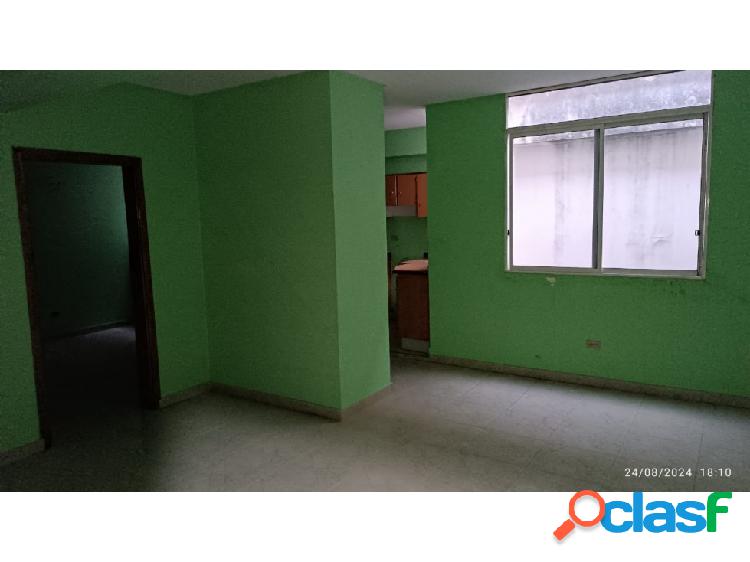 SE ALQUILA APARTAMENTO EN CALLE VICTORIA VE10-073CV-RGON