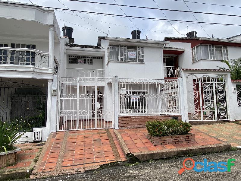 VENDO CASA BARRIO VILLA MARIA