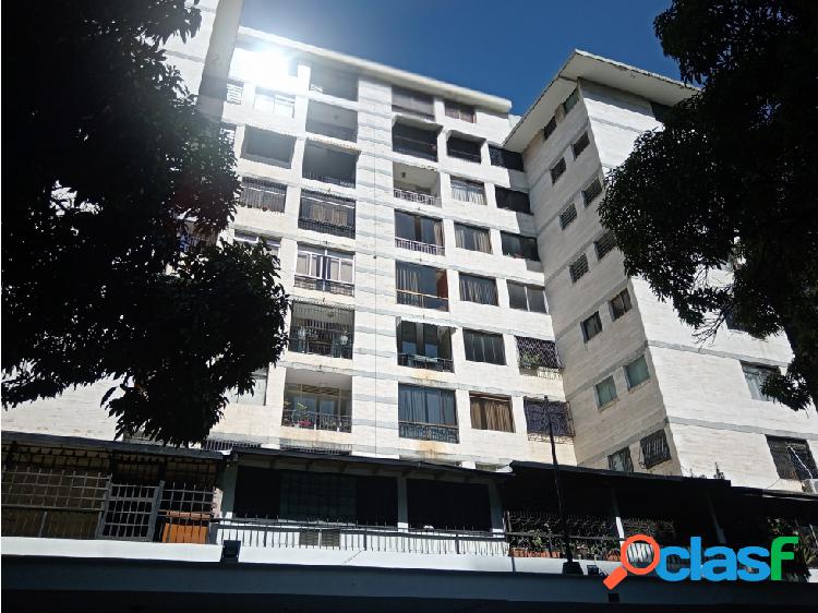 Venta de Apartamento Remodelado en Los Palos Grandes