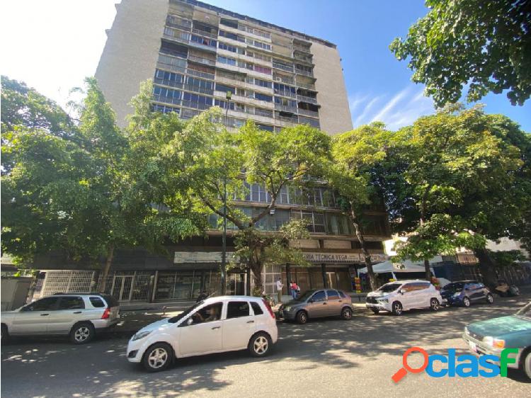 Venta o alquiler de oficina en Los Chaguaramos, 61,65M2.