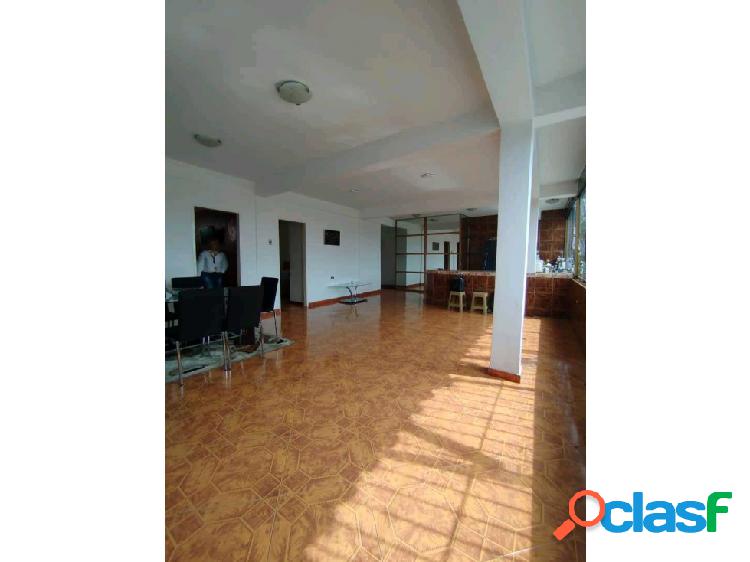 Apartamento en Alquiler ubicado en la Av.Sesquicentenario