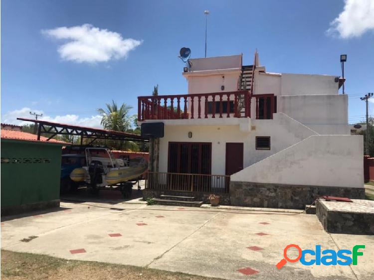 En Venta Casa Higuerote ideal para Posada