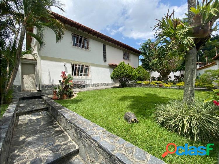 En venta casa 627m2 Prados del Este 6144