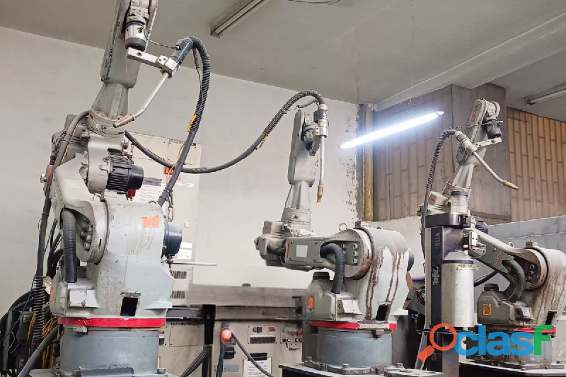 Robot Industrial Motoman con Controlador YASNAC