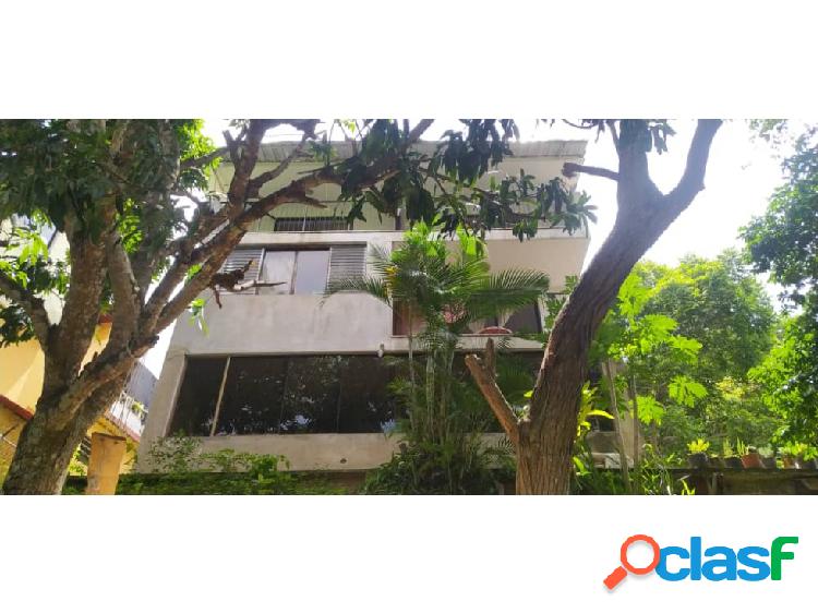 VENTA DE CASA EN LOMAS DE LA TRINIDAD.