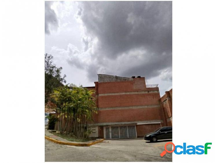 VENTA DE TOWN HOUSE EN LA URB. VILLANUEVA - EL HATILLO.