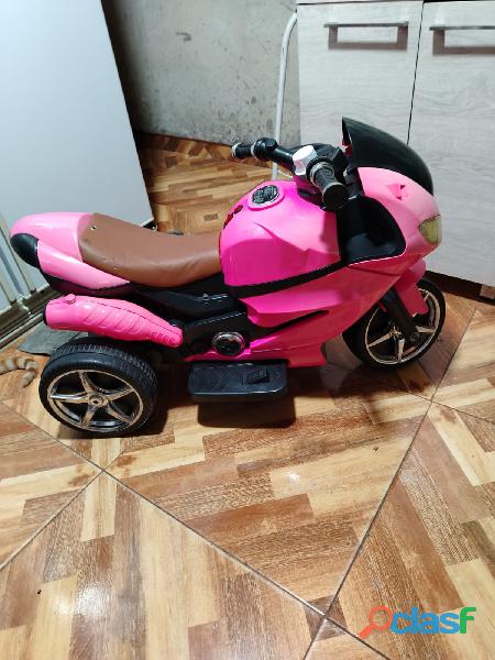 Moto eléctrica para niños