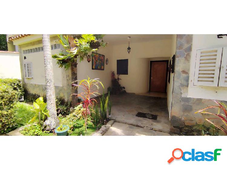 Venta/Casa/Lomas de Monteclaro/450 m²C/4H+1S/4B/2P