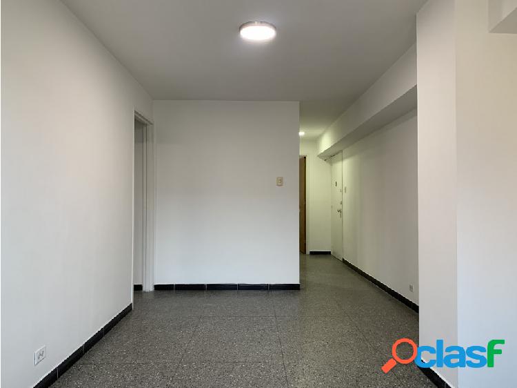 Alquilo apartamento de 62m2 2h/1b/1pe La Candelaria