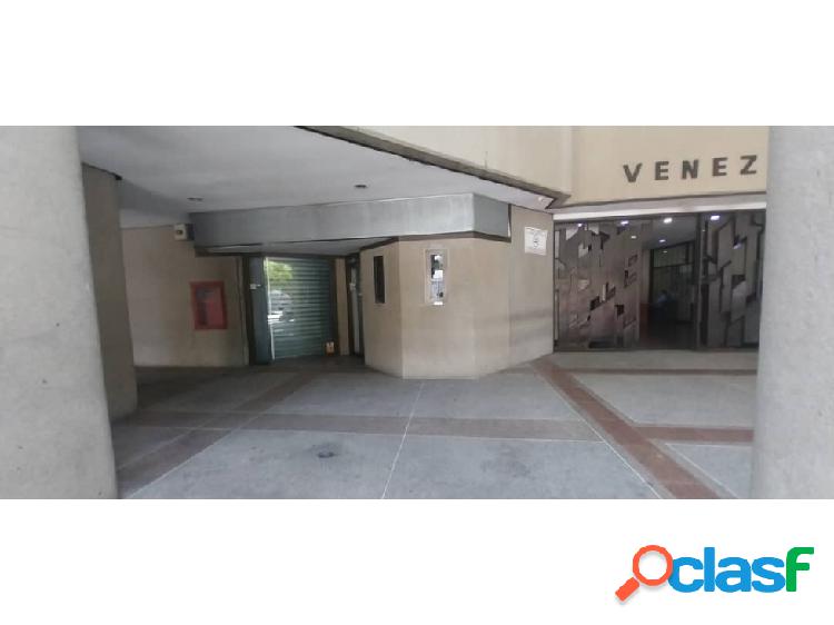 Alquilo local comercial a nivel calle 100m2 El Rosal 9509