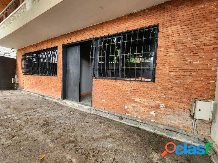 Se Alquila Local Comercial 306 m2 Los Palos Grandes