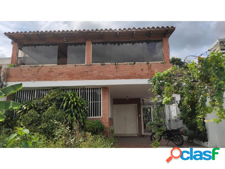 Venta Casa 6H/4B/4P 250 M2 Urb. El Paraíso