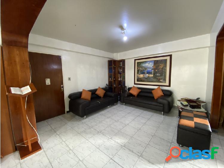 Apartamento El Picacho, 120 Mts 2, 3 hab, 2 baños, 1 puesto