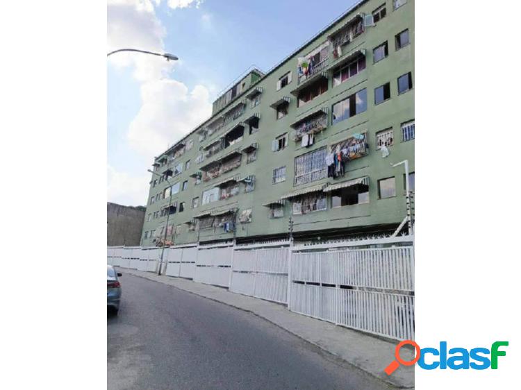 Apartamento en la cuarta transversal de Montecristo Boleita