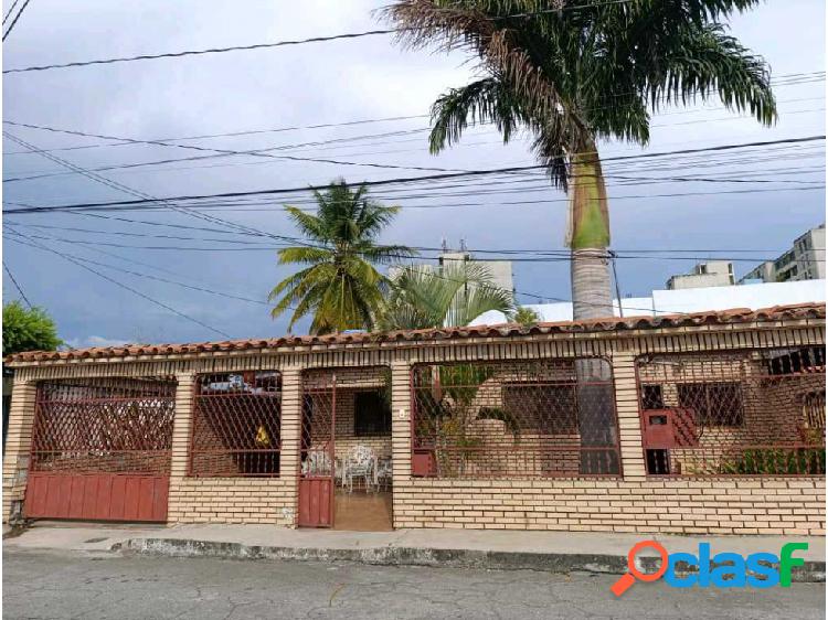 CASA EN VENTA URB FUNDALARA