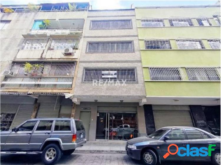 Edificio moderno en Alquiler ubicado en Chacao
