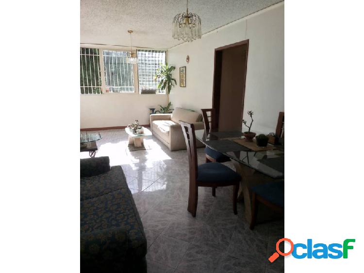 Venta de apartamento en Res.Araguaney 3H/1B/1P