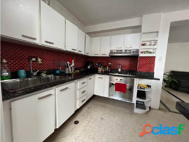 APARTAMENTO EN LA URBINA,CALLE 12