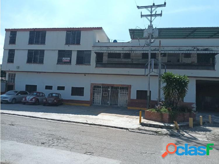 Edificio Comercial y Residencial en la Cooperativa, Maracay