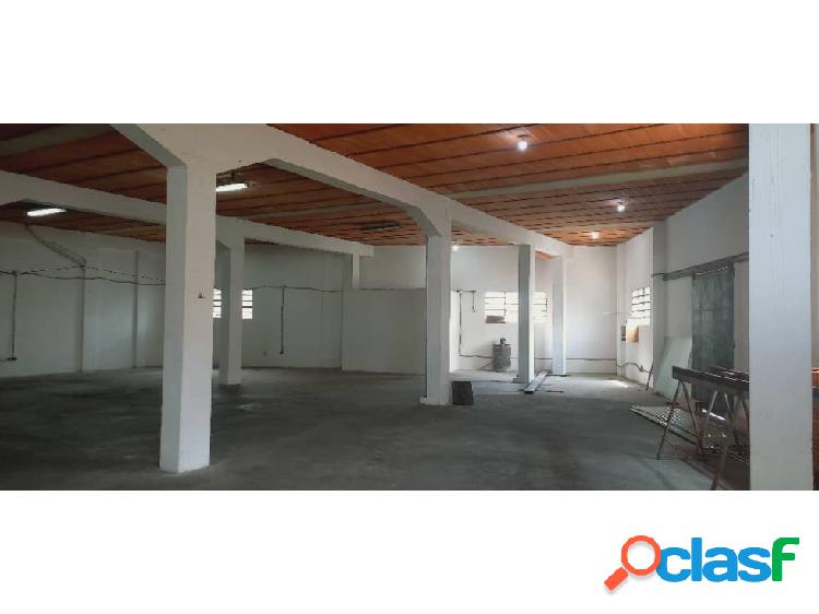 Local en Alquiler El Junquito Km 7, 411m² en PB -np/ws-