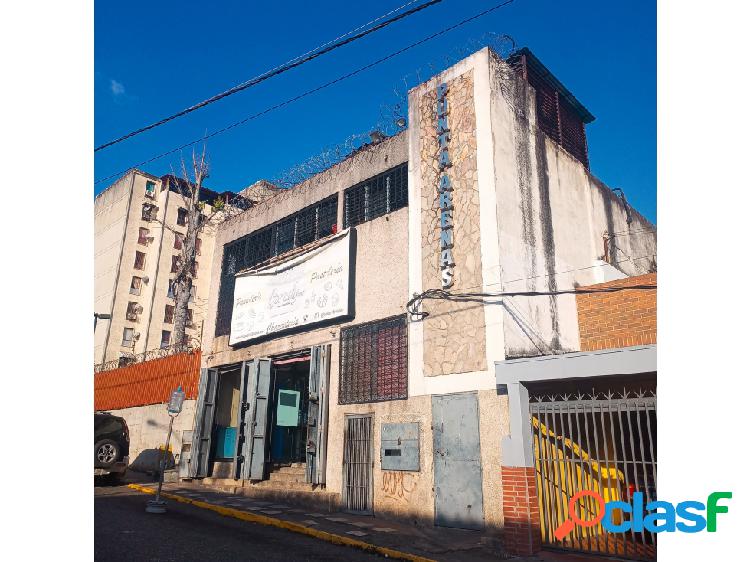 Quinta Comercial con Panaderia en venta en Sarria - Caracas