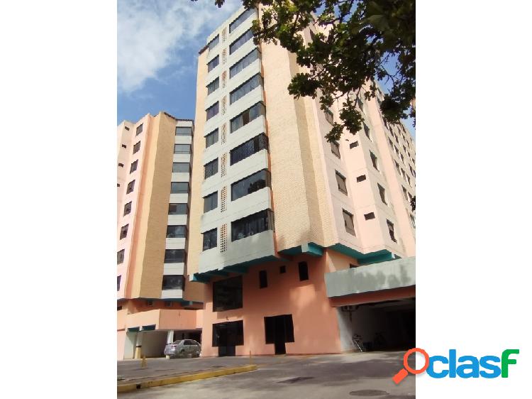 SE ALQUILA APARTAMENTO EN AGUA BLANCA