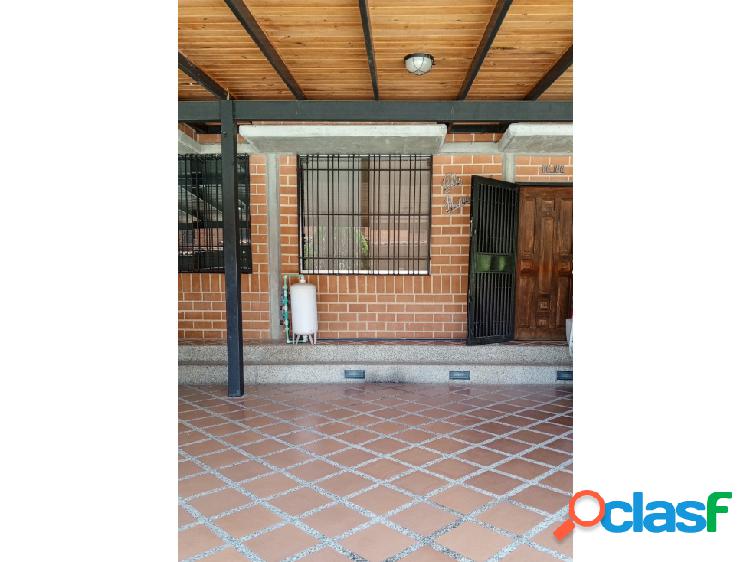 Se vende Town House Los Tejados. Nueva Casarapa