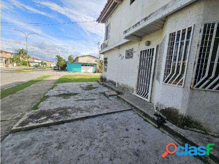 En venta casa Tetra en Urb Base Sucre Maracay Aragua