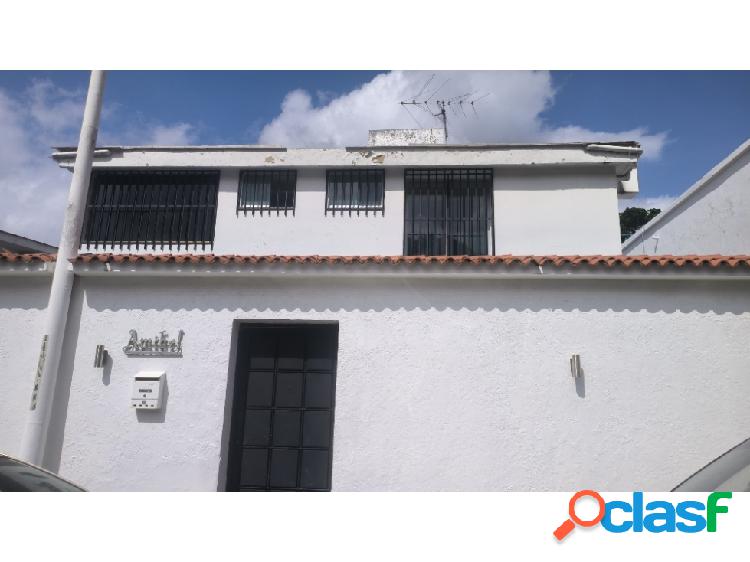 Se vende casa 180m2 Los Chorros 4237
