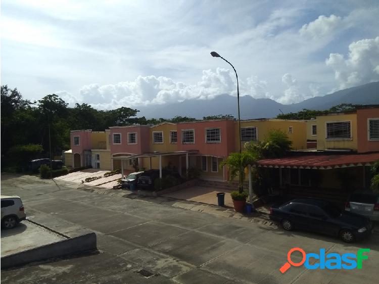 CASA EN ESTANCIAS LAS MARGARITAS, VILLA HEROICA, GUATIRE