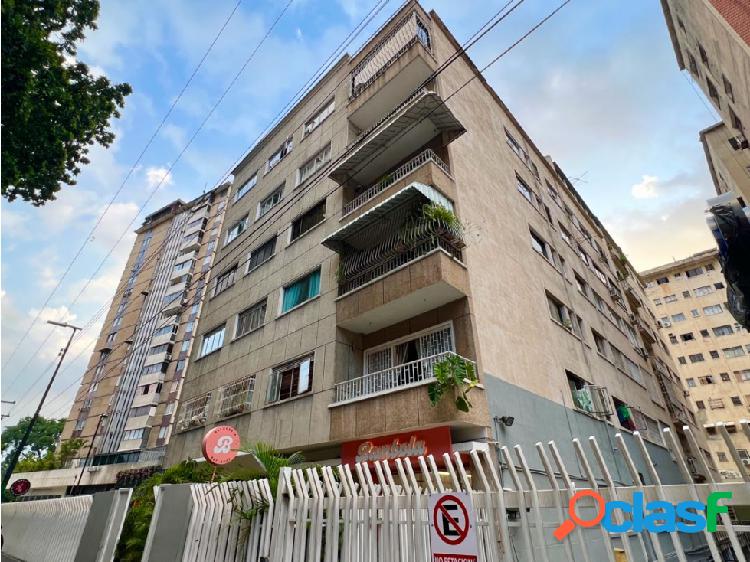 En Venta Apartamento en Los Palos Grandes. Chacao - Caracas.