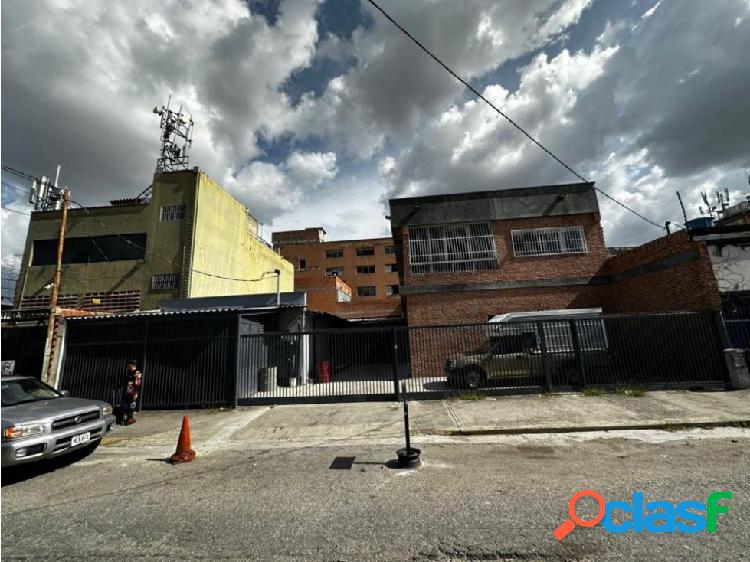 En Venta EDIFICIO INDUSTRIAL - BOLEITA NORTE