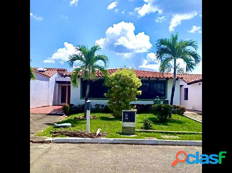 SE VENDE CASA EN URB EL PORTAL DE TIPURO VE02-180ST-YHER