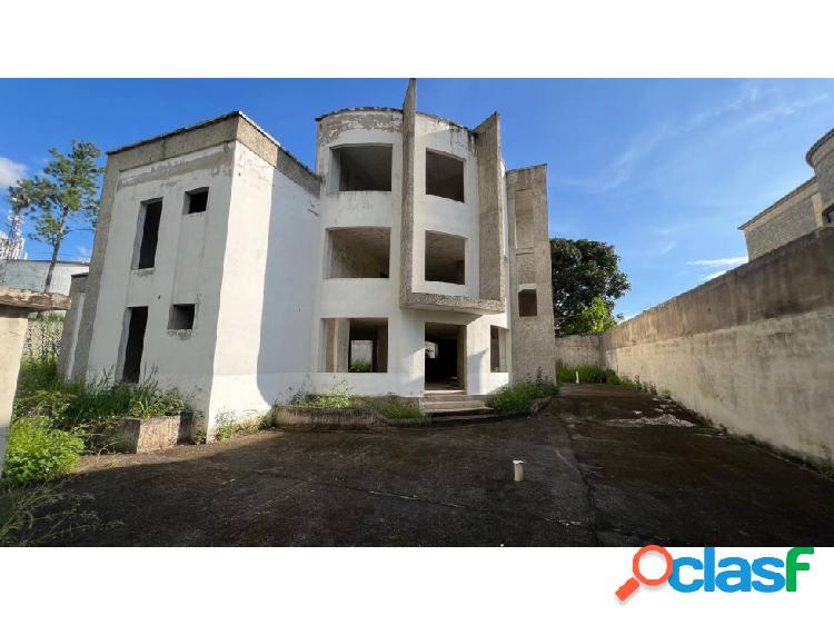 Town House (3 niveles) en Venta, Urb. Guaracarima, La