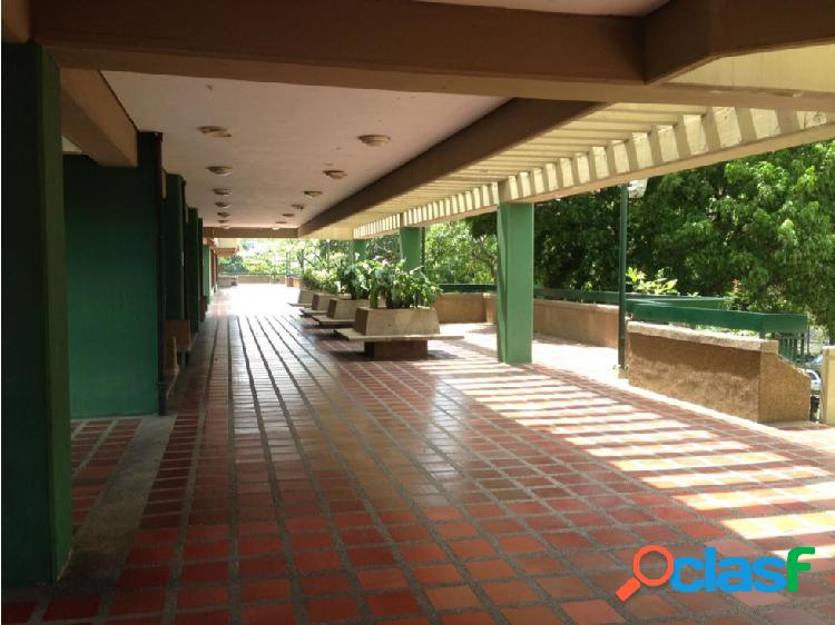 Vendo apto 120m2 3h/2b/1p Colinas de la California 1192