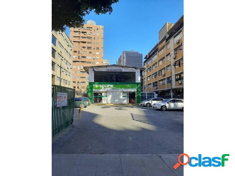 Vendo local 1170m2 Altamira 0461