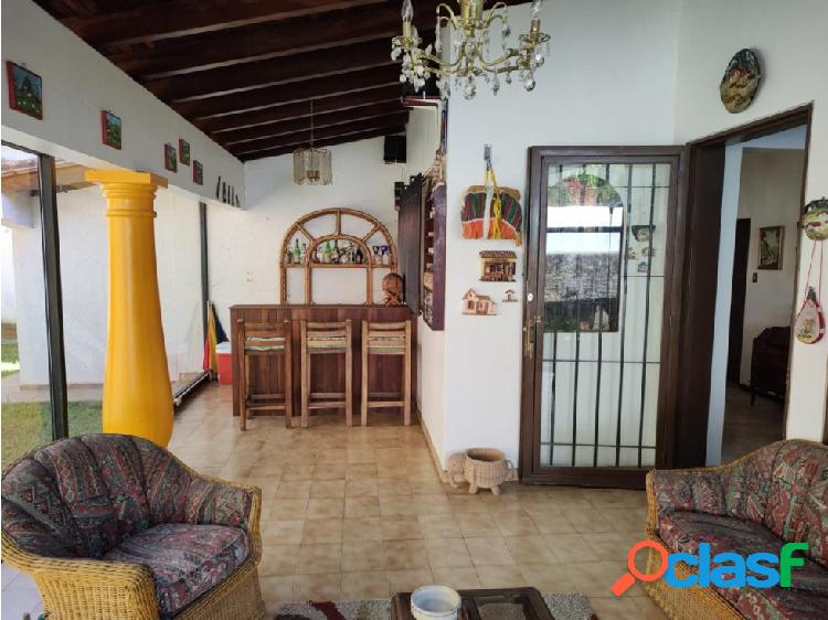 Vendo/alquilo casa 330m2 5h/5b/4p La Lagunita 2121