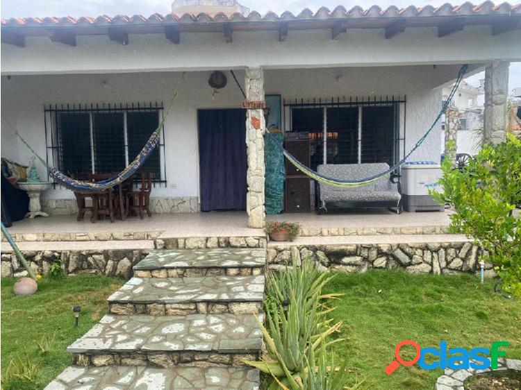 Venta Casa,537 mts Terreno, 3H/2B/2P, Higuerote, MD