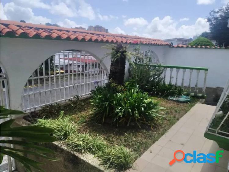 Venta Casa Los Castores 333 Mts 4 hab 2 baños 3 p/e