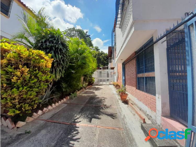 Venta Casa-Quinta Av Sucre Los Dos Caminos 180Mts2 4hab 2