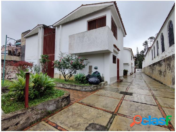 Venta de conjunto de 4 casas en la Urbanizacion Miranda